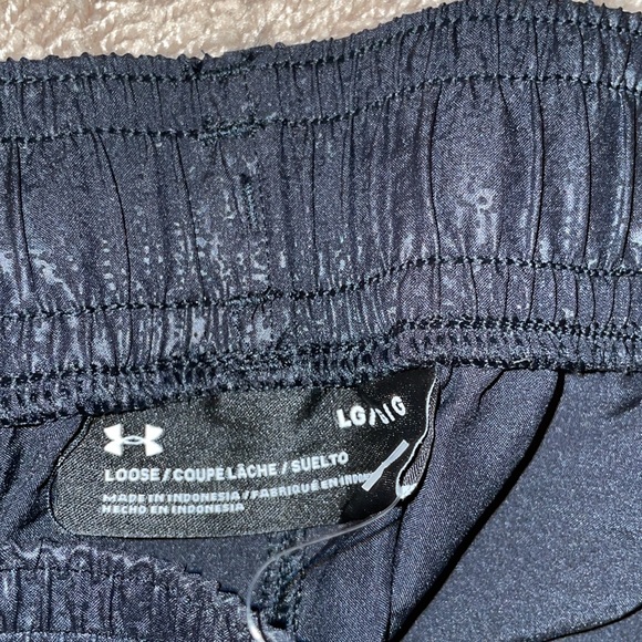 NWT black Under Armour nylon shorts size large - Picture 5 of 5